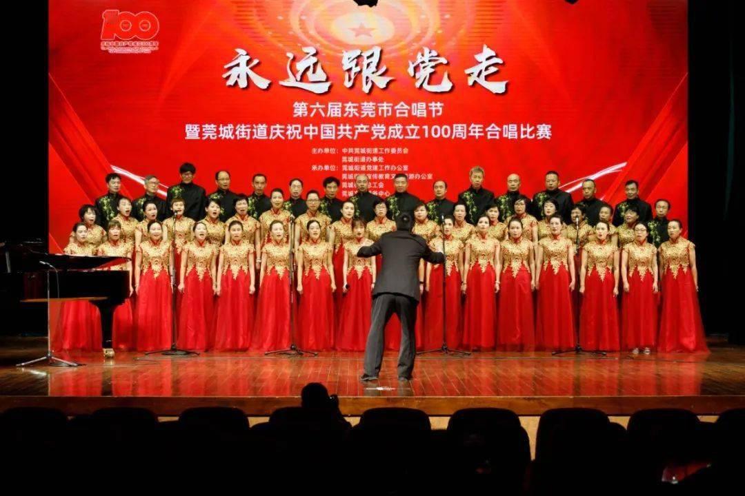 裙上繁花